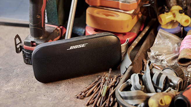 168610Bose SoundLink Flex: Bluetooth-колонка с защитой от воды и батареей на 12 часов работы